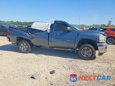 Czwarte zdjęcie samochodu z boku: 2013 CHEVROLET SILVERADO C2500 HEAVY DUTY VIN:1GC0CVCG4DF213288 - miniatura