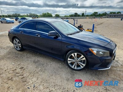 Czwarte zdjęcie samochodu z boku: 2018 MERCEDES-BENZ CLA 250 VIN:WDDSJ4EB3JN525264 - miniatura