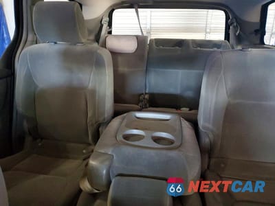 Zdjęcie 10 z 13 samochodu: 2005 TOYOTA SIENNA LE 8 PASSENGER VIN:5TDZA23C25S376547 - miniatura