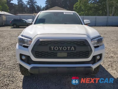 Piąte zdjęcie samochodu w środku: 2019 TOYOTA TACOMA TRD OFF-ROAD VIN:3TMCZ5AN1KM199554 - miniatura