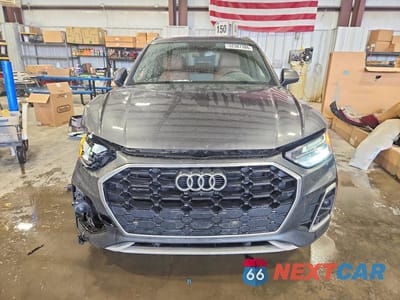 Piąte zdjęcie samochodu w środku: 2022 AUDI Q5 PREMIUM PLUS 45 VIN:WA1EAAFY1N2113774 - miniatura