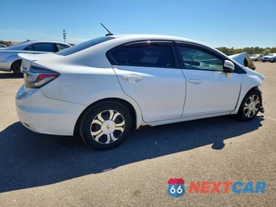 Trzecie zdjęcie samochodu z tyłu: 2013 HONDA CIVIC HYBRID VIN:19XFB4F24DE201515 - miniatura