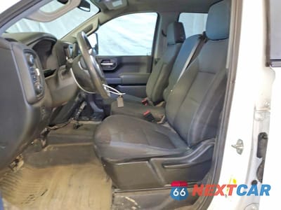 Zdjęcie 7 z 12 samochodu: 2020 CHEVROLET SILVERADO K1500 VIN:1GCPYAEH4LZ124199 - miniatura