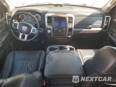 Zdjęcie 8 z 13 samochodu: 2018 RAM 1500 LARAMIE VIN:1C6RR6VT0JS123345 - miniatura
