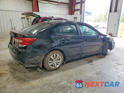 Trzecie zdjęcie samochodu z tyłu: 2018 SUBARU IMPREZA VIN:4S3GKAA69J3606205 - miniatura