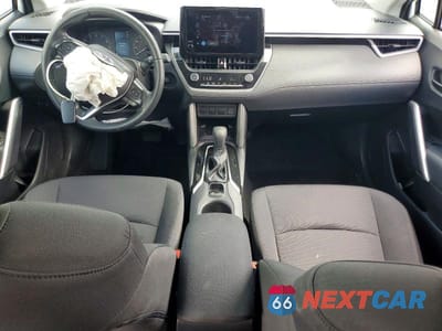 Zdjęcie 8 z 12 samochodu: 2024 TOYOTA COROLLA CROSS LE VIN:7MUBAAAG2RV115027 - miniatura