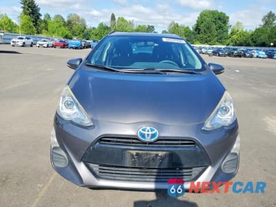 Piąte zdjęcie samochodu w środku: 2016 TOYOTA PRIUS C TWO VIN:JTDKDTB37G1117035 - miniatura