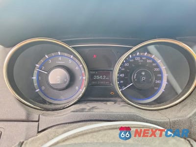Zdjęcie 9 z 12 samochodu: 2013 HYUNDAI SONATA SE VIN:5NPEC4AC4DH747137 - miniatura