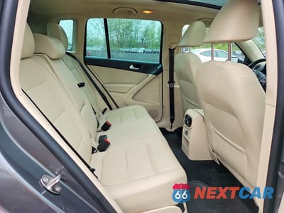 Zdjęcie 10 z 12 samochodu: 2013 VOLKSWAGEN TIGUAN S VIN:WVGAV3AX3DW076023 - miniatura