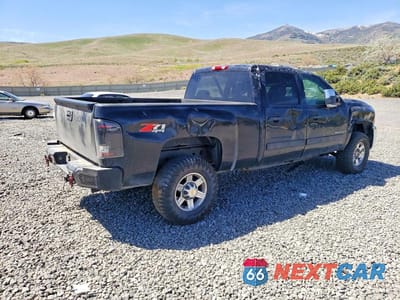 Trzecie zdjęcie samochodu z tyłu: 2007 CHEVROLET SILVERADO K2500 HEAVY DUTY VIN:1GCHK23667F530313 - miniatura