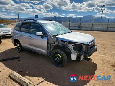 Czwarte zdjęcie samochodu z boku: 2017 SUBARU FORESTER 2.5I PREMIUM VIN:JF2SJAEC0HH491621 - miniatura
