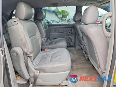 Zdjęcie 11 z 13 samochodu: 2008 TOYOTA SIENNA XLE VIN:5TDBK22C48S021951 - miniatura