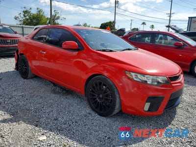 Czwarte zdjęcie samochodu z boku: 2011 KIA FORTE SX VIN:KNAFW6A30B5353894 - miniatura