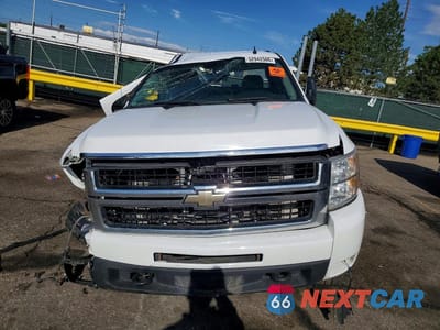 Piąte zdjęcie samochodu w środku: 2009 CHEVROLET SILVERADO K2500 HEAVY DUTY LT VIN:1GCHK536X9F105326 - miniatura