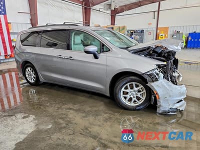 Czwarte zdjęcie samochodu z boku: 2021 CHRYSLER VOYAGER LXI VIN:2C4RC1DG4MR516966 - miniatura