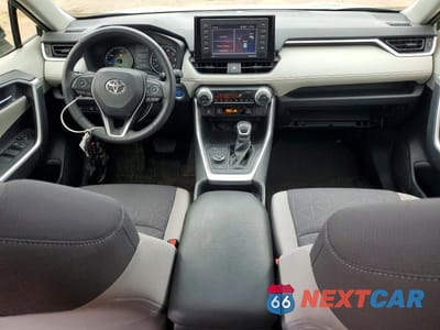 Zdjęcie 8 z 13 samochodu: 2021 TOYOTA RAV4 XLE VIN:JTMRWRFV9MD131990 - miniatura