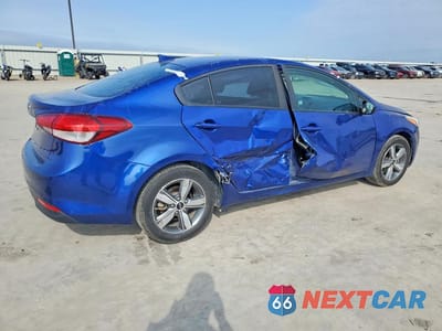 Trzecie zdjęcie samochodu z tyłu: 2018 KIA FORTE LX VIN:3KPFL4A79JE170418 - miniatura