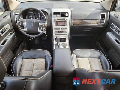 Zdjęcie 8 z 13 samochodu: 2008 LINCOLN MKX VIN:2LMDU88C98BJ01096 - miniatura