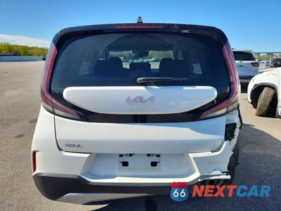 Zdjęcie 6 z 13 samochodu: 2023 KIA SOUL LX VIN:KNDJ23AU8P7860716 - miniatura