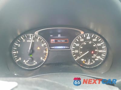 Zdjęcie 9 z 12 samochodu: 2017 NISSAN ALTIMA VIN:1N4AL3AP7HC271212 - miniatura