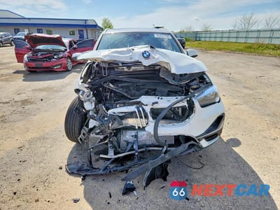 Piąte zdjęcie samochodu w środku: 2021 BMW X1 SDRIVE28I VIN:WBXJG7C01M5S25589 - miniatura