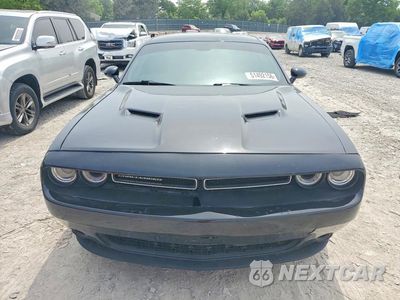 Piąte zdjęcie samochodu w środku: 2019 DODGE CHALLENGER SXT VIN:2C3CDZAG3KH642023 - miniatura