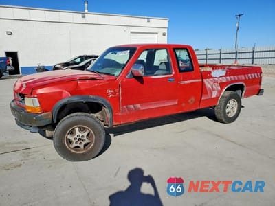 1993 DODGE DAKOTA 1B7GG23X2PS121383 - główne zdjęcie licytacji z USA - miniatura