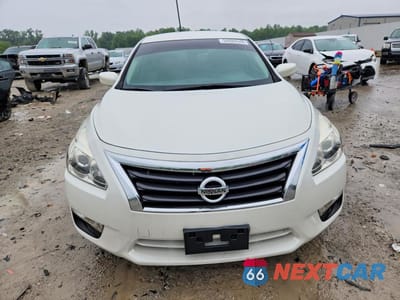 Piąte zdjęcie samochodu w środku: 2014 NISSAN ALTIMA 2.5 S VIN:1N4AL3APXEC173769 - miniatura