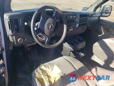 Zdjęcie 8 z 13 samochodu: 2008 CHEV EXPRESS G3500 VIN:1GCHG35KX81158314 - miniatura