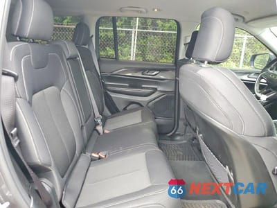 Zdjęcie 11 z 13 samochodu: 2023 JEEP GRAND CHEROKEE LAREDO VIN:1C4RJHAG1P8104345 - miniatura