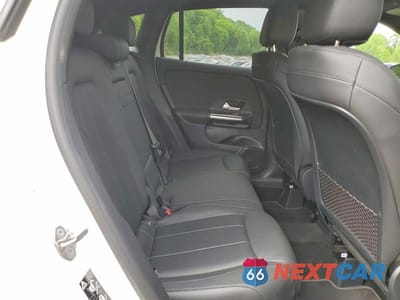 Zdjęcie 11 z 13 samochodu: 2021 MERCEDES-BENZ GLA 250 4MATIC VIN:W1N4N4HB1MJ190710 - miniatura