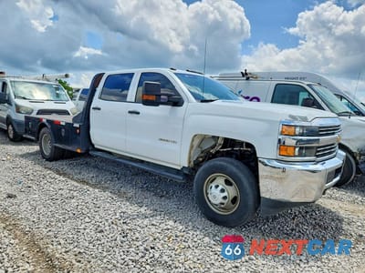 Czwarte zdjęcie samochodu z boku: 2016 CHEVROLET SILVERADO K3500 VIN:1GB4KYC83GF266426 - miniatura