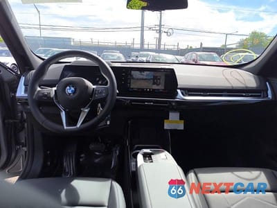 Zdjęcie 9 z 15 samochodu: 2026 BMW X1 XDRIVE28I VIN:WBX73EF02T5541412 - miniatura