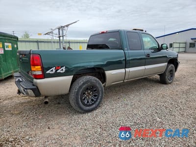 Trzecie zdjęcie samochodu z tyłu: 2001 GMC NEW SIERRA K1500 VIN:2GTEK19T911370758 - miniatura