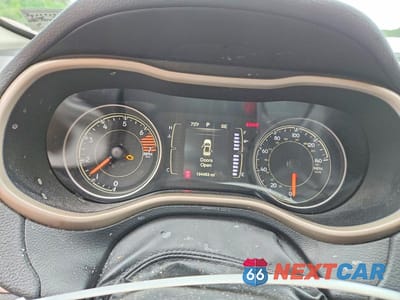Zdjęcie 9 z 13 samochodu: 2016 JEEP CHEROKEE SPORT VIN:1C4PJLAB3GW239692 - miniatura