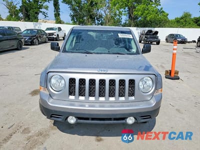 Piąte zdjęcie samochodu w środku: 2016 JEEP PATRIOT SPORT VIN:1C4NJPBA8GD583177 - miniatura