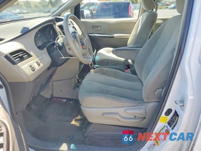 Zdjęcie 7 z 13 samochodu: 2013 TOYOTA SIENNA L 7-PASSENGER VIN:5TDZK3DC9DS323411 - miniatura