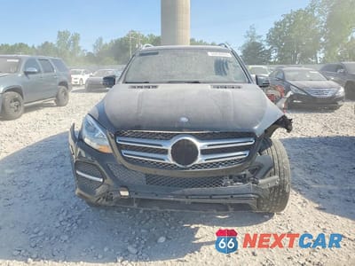 Piąte zdjęcie samochodu w środku: 2017 MERCEDES-BENZ GLE 350 VIN:4JGDA5JB5HA819339 - miniatura