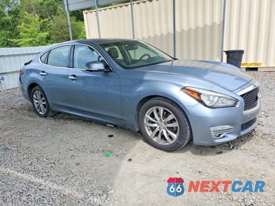 Czwarte zdjęcie samochodu z boku: 2017 INFINITI Q70 3.7 VIN:JN1BY1AP5HM741058 - miniatura
