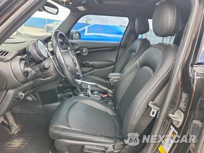 Zdjęcie 7 z 12 samochodu: 2017 MINI COOPER VIN:WMWXU1C32H2F78244 - miniatura