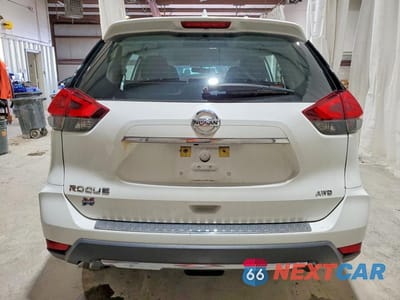 Zdjęcie 6 z 13 samochodu: 2018 NISSAN ROGUE S VIN:KNMAT2MV6JP540409 - miniatura