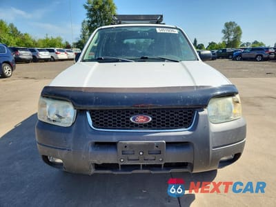 Piąte zdjęcie samochodu w środku: 2004 FORD ESCAPE XLT VIN:1FMYU03124KA99387 - miniatura