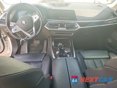 Zdjęcie 8 z 12 samochodu: 2019 BMW X7 XDRIVE50I VIN:5UXCX4C5XKLS35593 - miniatura