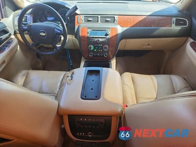 Zdjęcie 8 z 13 samochodu: 2007 CHEVROLET SUBURBAN C1500 VIN:1GNFC16J57J191191 - miniatura
