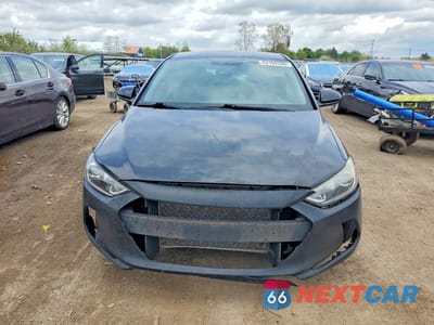 Piąte zdjęcie samochodu w środku: 2018 HYUNDAI ELANTRA SEL VIN:5NPD84LF4JH231005 - miniatura