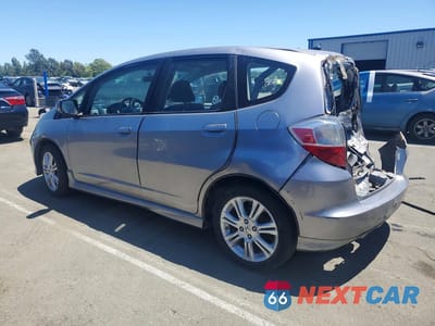 Drugie zdjęcie samochodu z przodu: 2010 HONDA FIT SPORT VIN:JHMGE8H4XAS015602 - miniatura