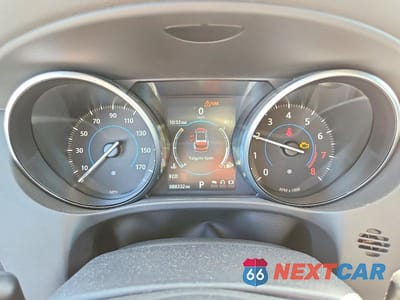 Zdjęcie 9 z 14 samochodu: 2017 JAGUAR F-PACE PREMIUM VIN:SADCJ2BV9HA069035 - miniatura
