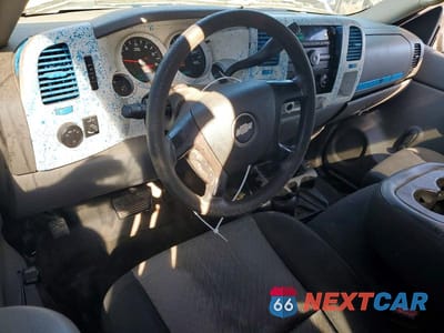 Zdjęcie 8 z 12 samochodu: 2008 CHEVROLET SILVERADO K1500 VIN:1GCEK14JX8Z315971 - miniatura