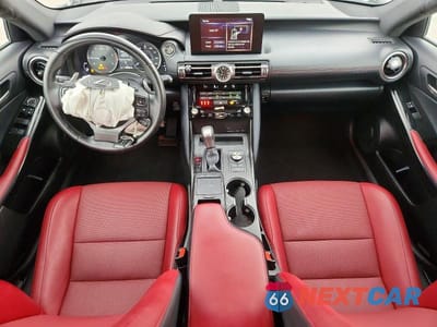 Zdjęcie 8 z 13 samochodu: 2021 LEXUS IS 300 VIN:JTHAA1D29M5111575 - miniatura