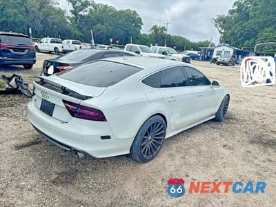 Czwarte zdjęcie samochodu z boku: 2012 AUDI A7 PRESTIGE VIN:WAU2GAFC3CN171244 - miniatura